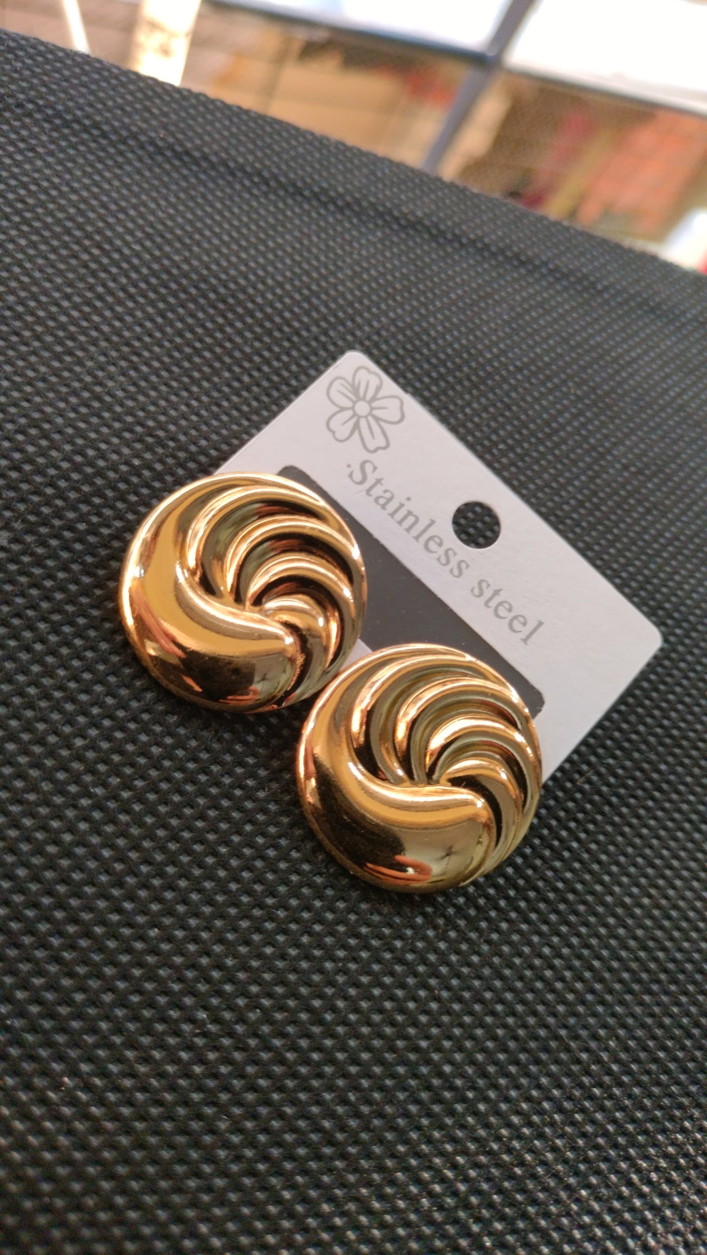 Spiral earring